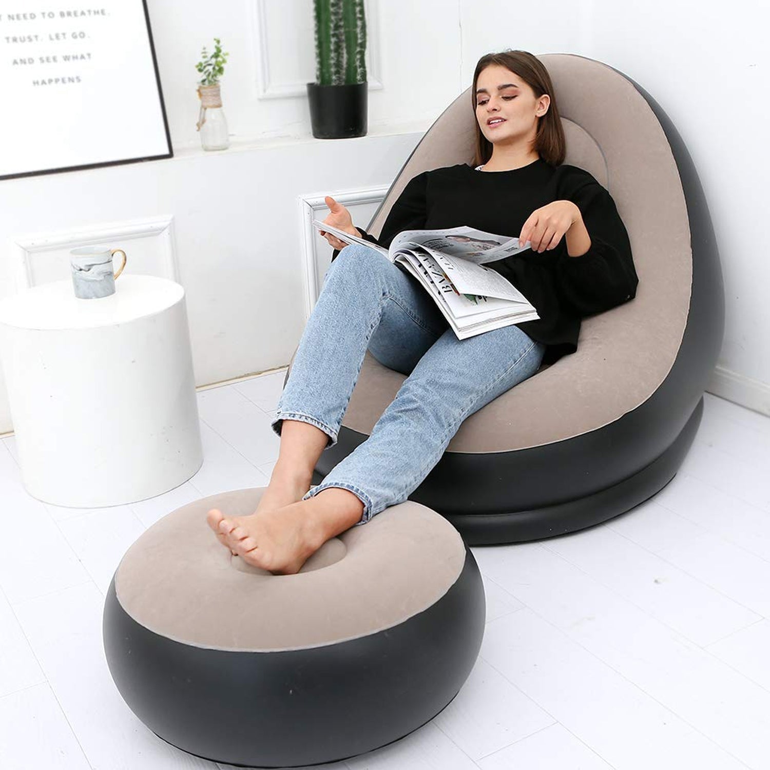 Inflatable sofa we can use outdoor setting with a scenic view Inflatable sofa we can use outdoor setting with a scenic view